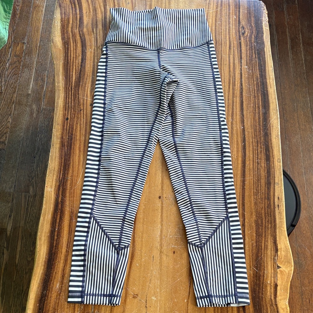 DFYNE Striped High-Waisted Leggings XS